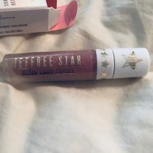 Jeffree Star Velour Liquid Lip in Scandal